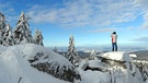 Weiße Pracht in den Bergen im Winter: Fernsicht bei Schnee auf dem Ochsenkopf. | Bild: picture-alliance/dpa