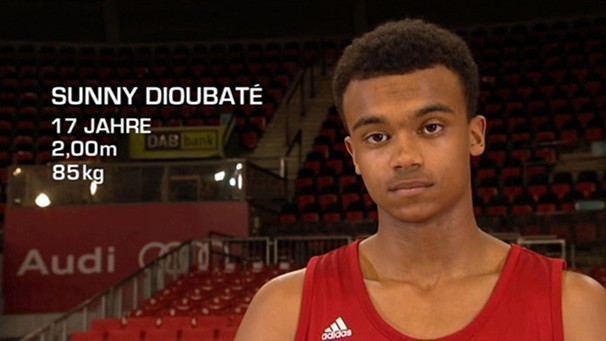 Basketballer Sunny Dioubaté | Bild: BR