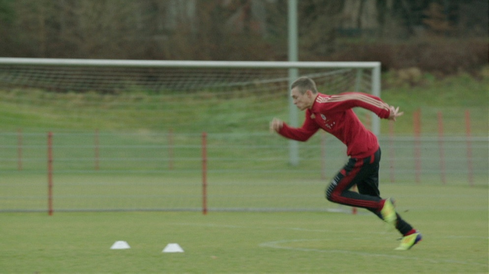 Sprint beim fußballtraining | Bild: BR