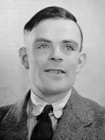 Portrait von Alan Turing. Alan Turing entwickelte die Turing-Maschine und den Turing-Test. Und er entschlüsselte den Enigma-Code aus dem Zweiten Weltkrieg. Hier erfahrt ihr mehr über den genialen Computerpionier. | Bild: picture-alliance/ CPA Media Co. Ltd