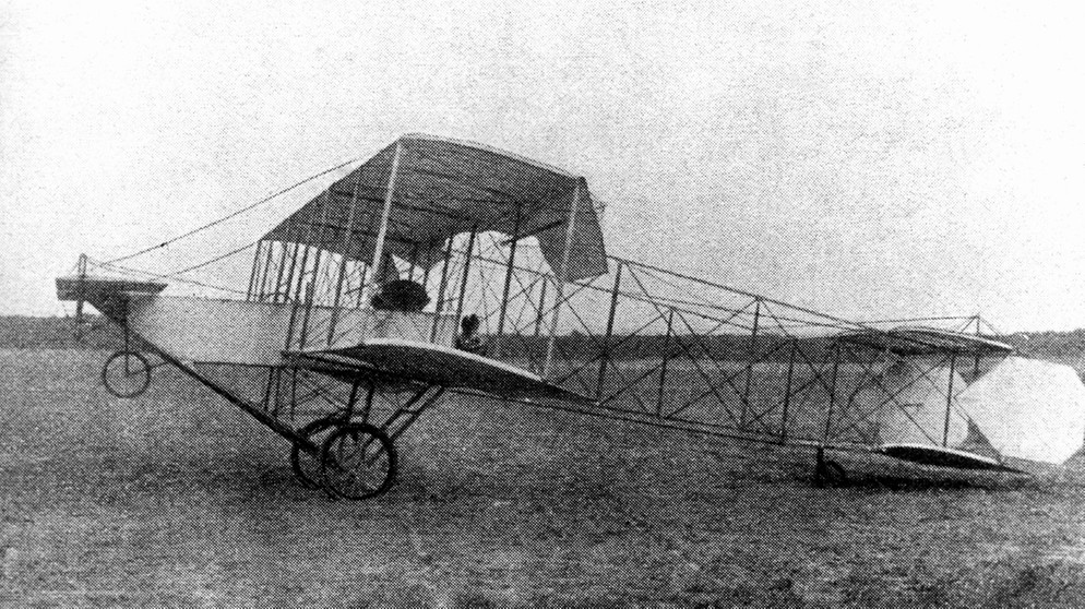 Der Doppeldecker des Luftfahrtpioniers August Euler etwa im Jahre 1911. | Bild: picture-alliance/dpa