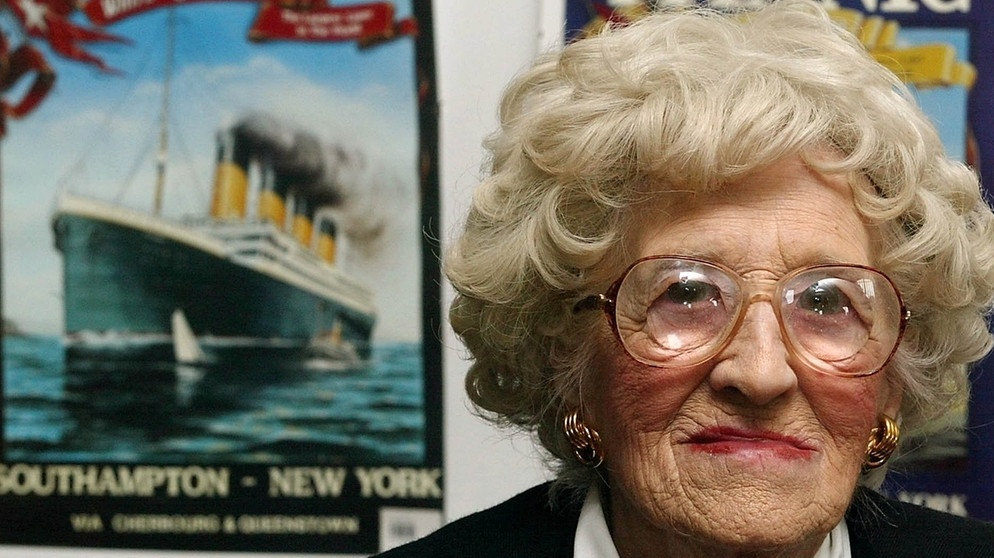 Die letzte Überlebende des Unglücks, Millvina Dean, hat die Katastrophe im Alter von neun Wochen überstanden. Mit 97 Jahren starb sie im Mai 2009. Was zeigen die neuen 3-D-Scans des Wracks der Titanic? Was war die Ursache ihres Untergangs am 14. April 1912? Wie es auf der Titanic aussah, erfahrt ihr hier. | Bild: picture-alliance/dpa