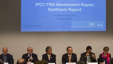 Der Weltklimarat IPCC bei der Veröffentlichung des 5. Weltklimaberichts, der in einzelnen Teilen in den Jahren 2013 und 2014 erschien. | Bild: picture-alliance/AA
