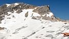 Der Schneeferner-Gletscher auf der Zugspitze, aufgenommen im Sommer 2007.  | Bild: picture-alliance/dpa