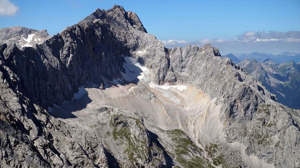 Blick auf den Gletscher Höllentalferner im Jahr 2020. | Bild: www.bayerische-gletscher.de/Wilfried Hagg