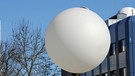 Meteorologisches Messinstrument: Messballon - DLR schickte 90 Klimasonden in den Himmel | Bild: dlr