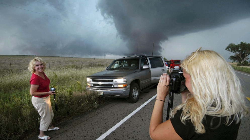 Tornados Und Hurrikane: Im Zerstörerischen Sog Der Wirbelstürme | Klima ...