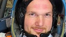 Astronaut Alexander Gerst im Sokol-Raumanzug, der für die Reise in der Soyus-Kapsel verwendet wird. | Bild: ESA