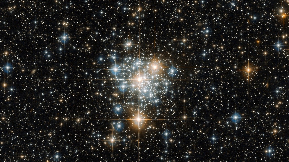 Zwerggalaxie Tukan und Kugelsternhaufen 47 Tucanae | Bild: ESA/Hubble & NASA