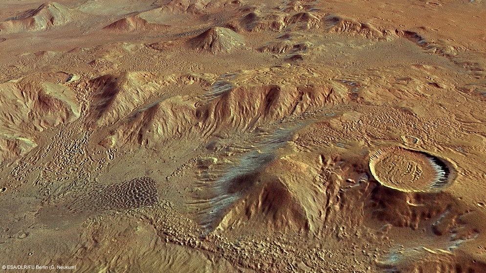 Perspektivische Ansicht eines Teils der Nereidum Montes | Bild: ESA/DLR/FU Berlin (G. Neukum)