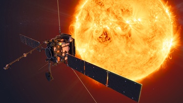 Künsterische Darstellung der Sonde Solar Orbiter, im Hintergrund die Sonne. Die Raumsonde der ESA soll die Sonnenwinde erforschen, den Teilchenstrom der Sonne. | Bild: ESA/ATG medialab