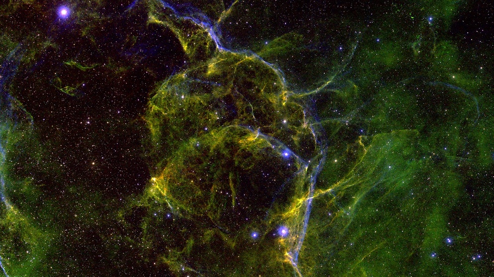 Gum 12 ist ein ausgedehnter Emissionsnebel in den südlichen Sternbildern Vela und Puppis. Er ist der Überrest einer Supernova, die vor ca. 1 Million Jahren explodierte. Hier zu sehen ist eine Remote-Aufnahme in Falschfarbendarstellung mit viel Grün. | Bild: Stefan Hahne