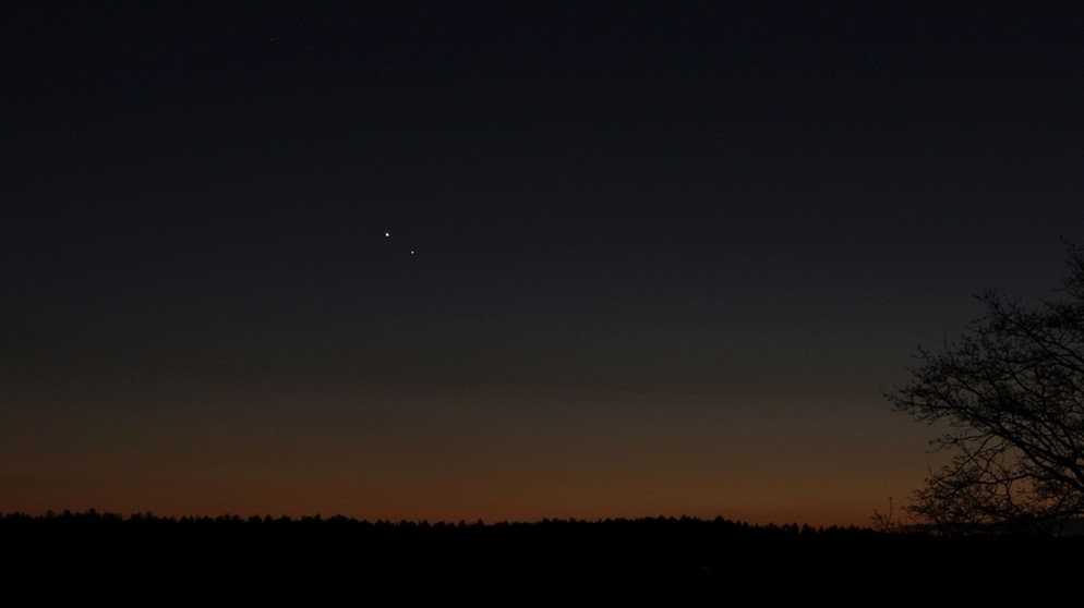 Jupiter und Saturn am 26. Dezember 2020, einige Tage nach der Großen Konjunktion. Fotografiert bei Pfaffenhofen an der Ilm von Matthias Jantsch | Bild: Matthias Jantsch