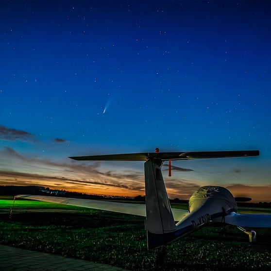 Komet Neowise erwischt auf dem Tannheimer Flugplatz am 18 Juli 2020  | Bild: Johann Makles