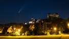 Komet Neowise über Hilpoltstein in der fränkischen Schweiz - mit der Burg im Vordergrund. | Bild: Christiane Höltschl