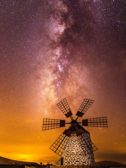 Milchstraße über der Windmühle in Tefia auf Fuerteventura. Robin Franken | Bild: Robin Franken