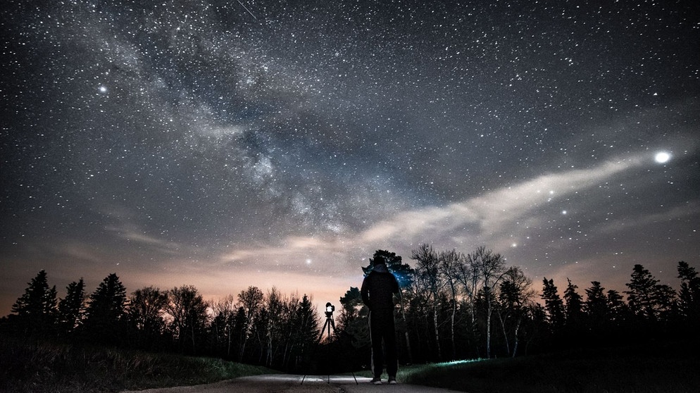 Sebastian Haas war bei Immersberg, Bühlerzell, Baden Württemberg, unterwegs, um die Milchstraße zu fotografieren. | Bild: Sebastian Haas