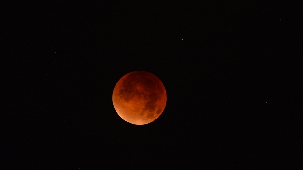 Blutmond über Feucht von Herbert Bauer | Bild: Herbert Bauer