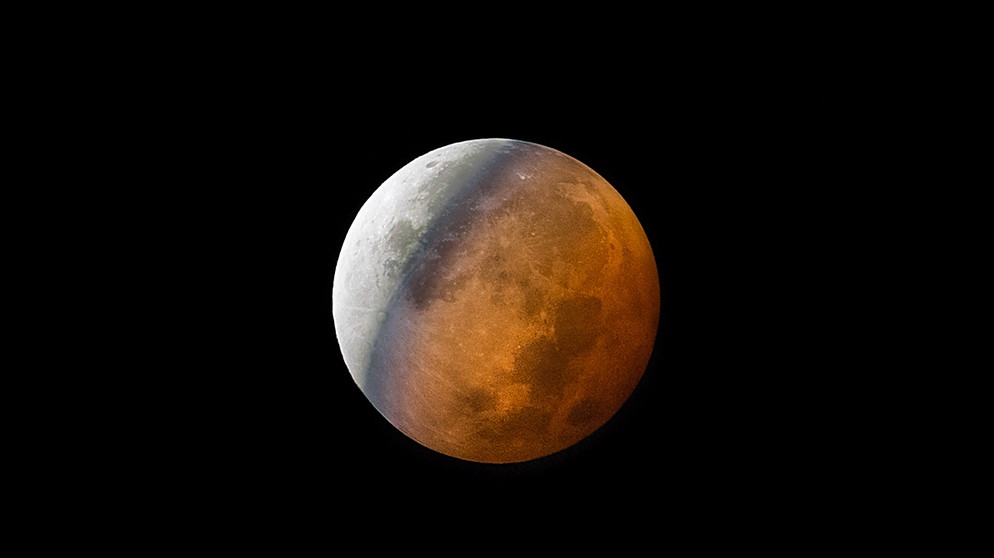 Blutmond über Garmisch-Partenkirchen | Bild: Marc Hohenleitner