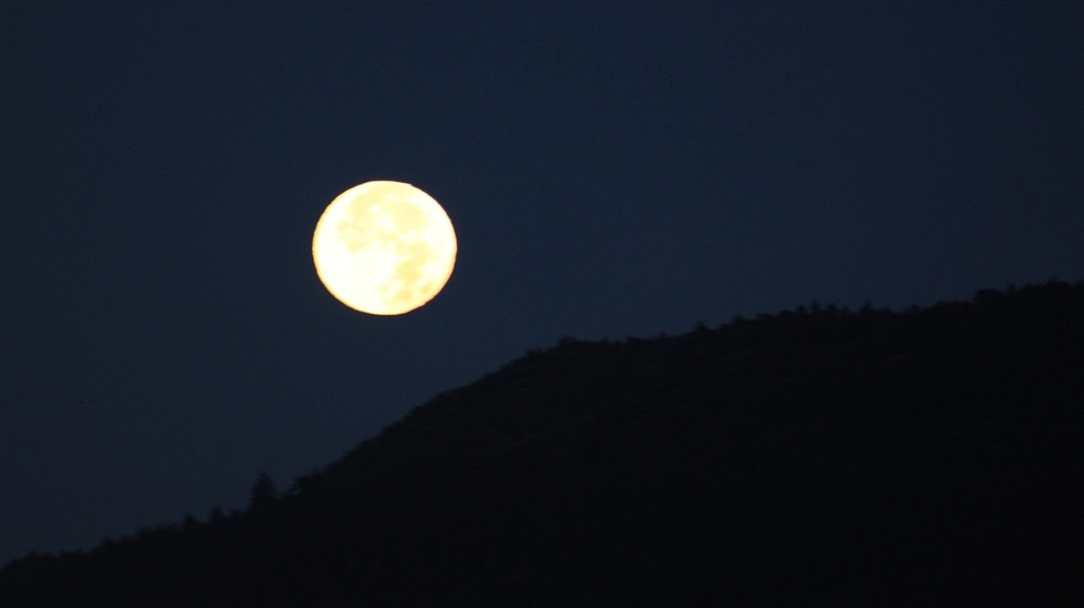 Vollmond nach der Mondfinsternis am 28.9.2015 | Bild: Gana Stegmann