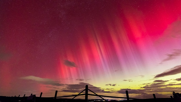 Polarlichter in der Nacht vom 10. auf den 11. Oktober 2024, fotografiert von Mike Hörhold bei Bad Schussenried.  | Bild: Mike Hörhold