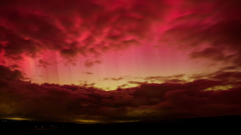 Polarlichter in der Nacht vom 10. auf den 11. Oktober 2024, fotografiert von Christoph Kaltseis. Es waren seine ersten Polarlicht-Aufnahmen. | Bild: Christoph Kaltseis