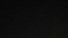 Die leuchtende Kette der Starlink-Satelliten, aufgenommen abends am 21. Januar 2020 von Anke Blumenauer. | Bild: Anke Blumenauer