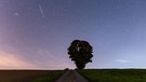 Sternenhimmel mit Milchstraße und Sternschnuppen über Hauzenberg, aufgenommen von Daniel Anetzberger. | Bild: Daniel Anetzberger