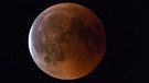 Blutmond während der totalen Mondfinsternis am 27. Juli 2018 über München, aufgenommen von Markus Weber | Bild: Markus Weber