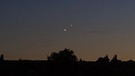 Venus und Jupiter am 01.07.2015 über der Zechelshöhe bei Freital in Sachsen | Bild: BR, Heiko Ulbricht